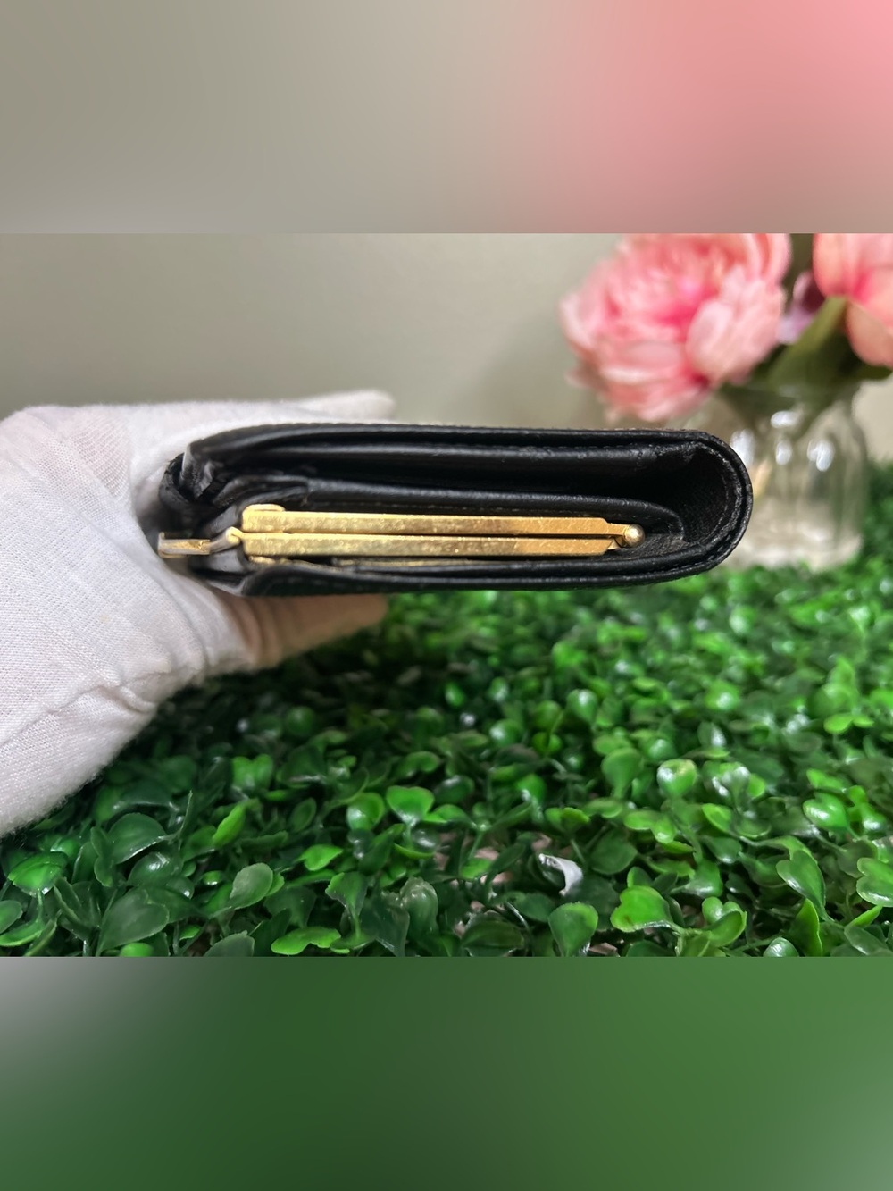 Louis Vuitton Black Epi Porte-Monnaie Viennois Kisslock Wallet Compact MI0948 - Picture 12 of 13